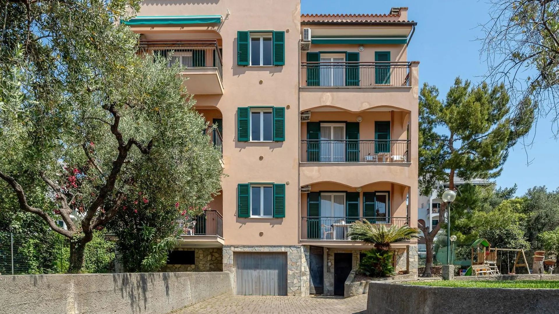 Residence Mizar 2 Pietra Ligure Italy